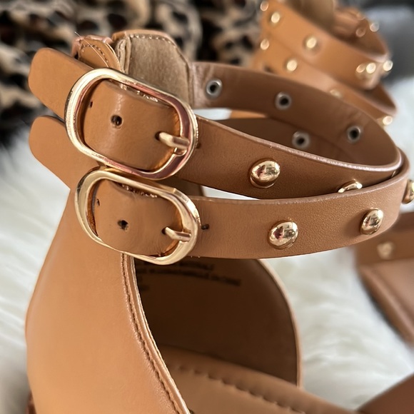 🆕 NWOT Maurice’s tan & gold gladiator sandals Womens size 7 - Picture 6 of 6